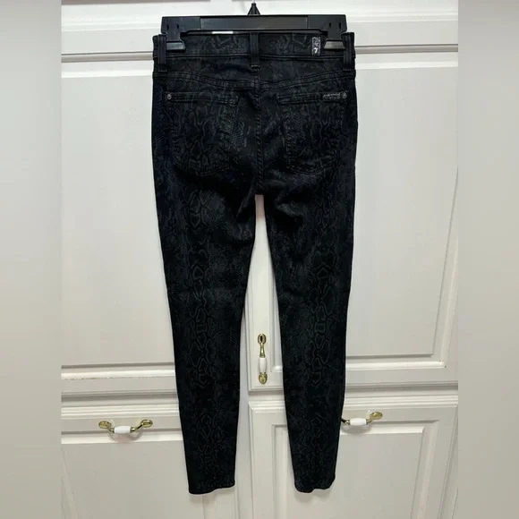 7 For All Mankind Snake Print Skinny Black Denim Jeans Size 25 - Picture 3 of 8